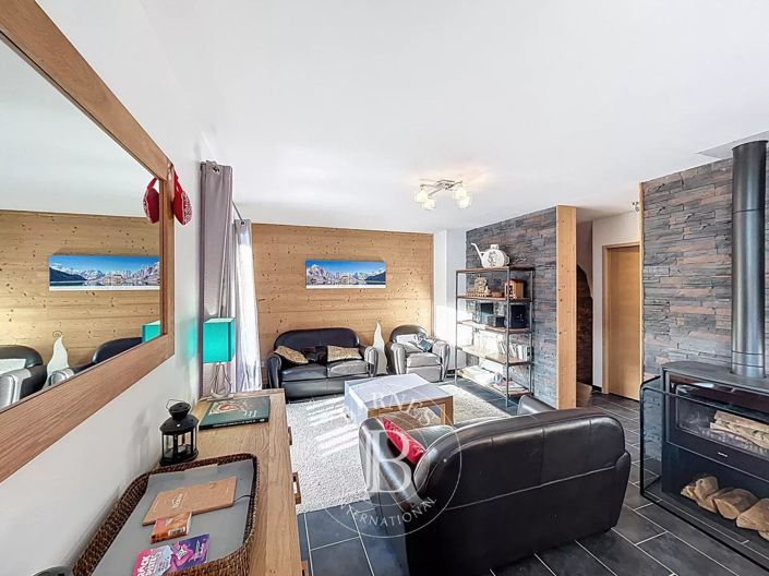 Image No.13-5 Bed House for sale