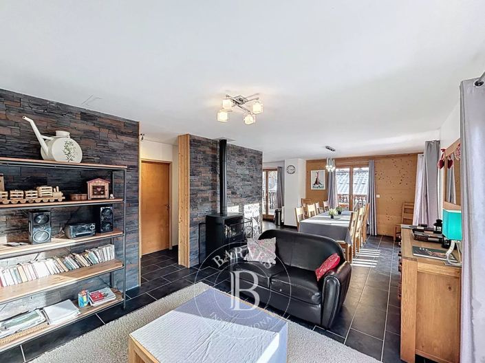 Image No.15-5 Bed House for sale