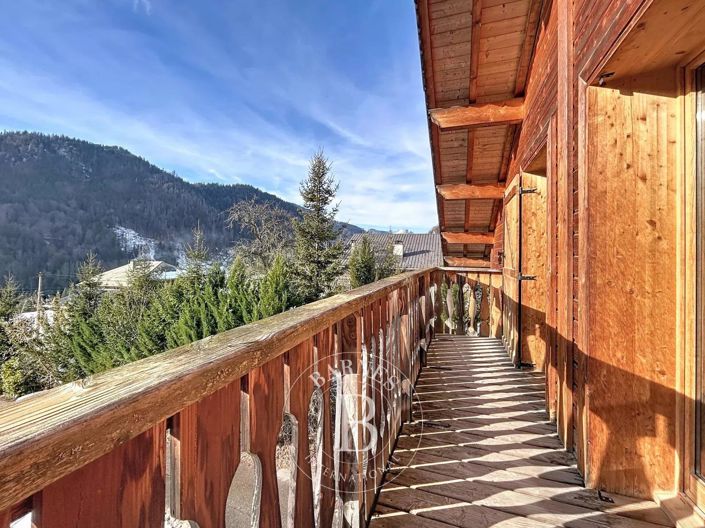 Image No.24-5 Bed House for sale