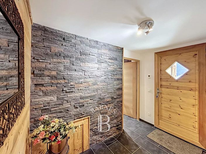 Image No.29-5 Bed House for sale