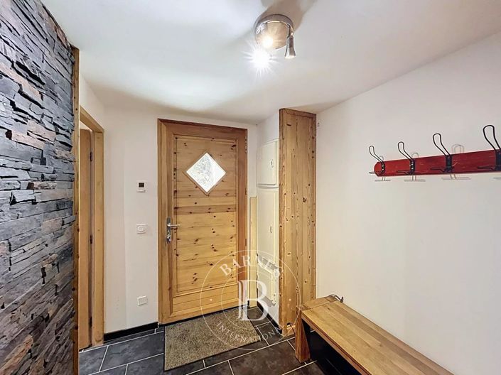 Image No.30-5 Bed House for sale