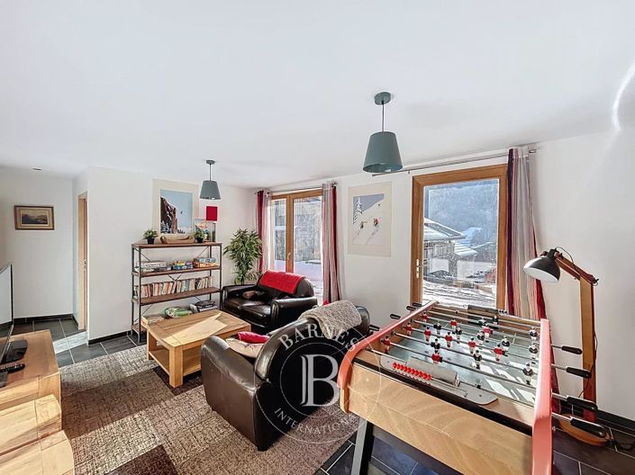 Image No.33-5 Bed House for sale