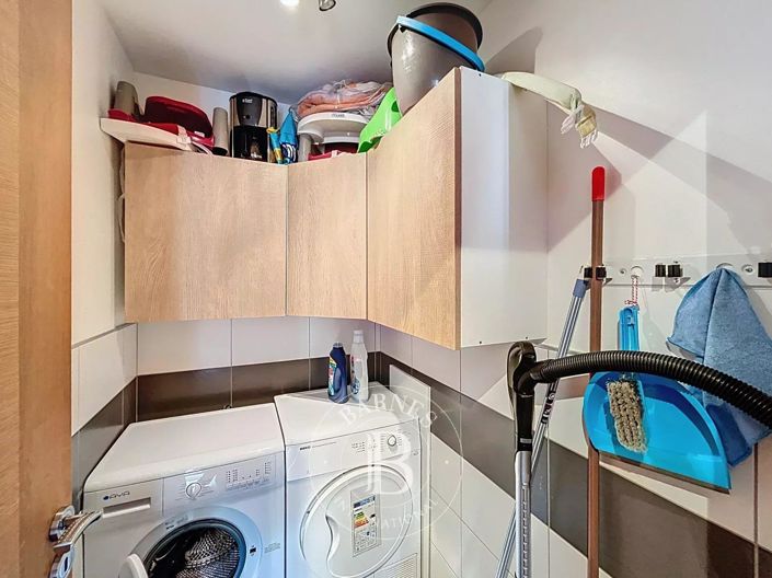 Image No.34-5 Bed House for sale