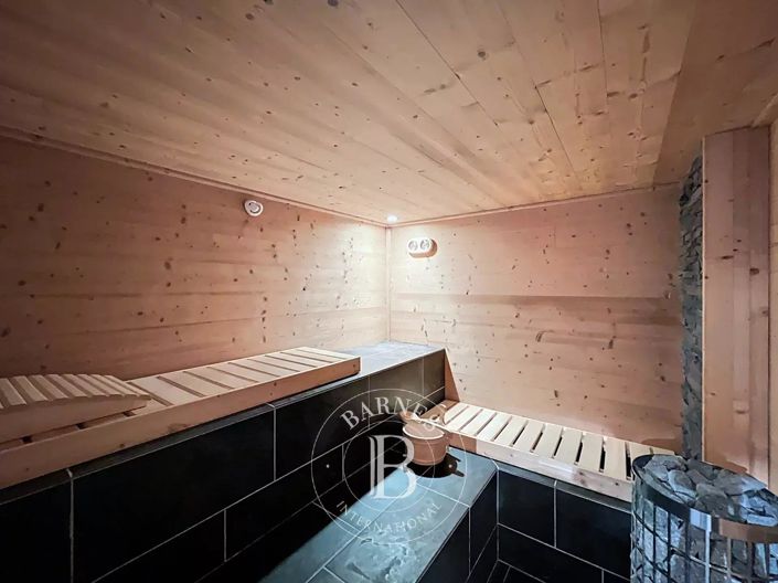 Image No.36-5 Bed House for sale