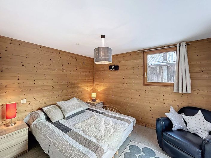 Image No.39-5 Bed House for sale