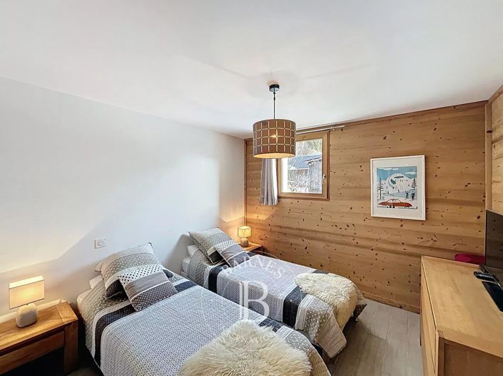 Image No.43-5 Bed House for sale