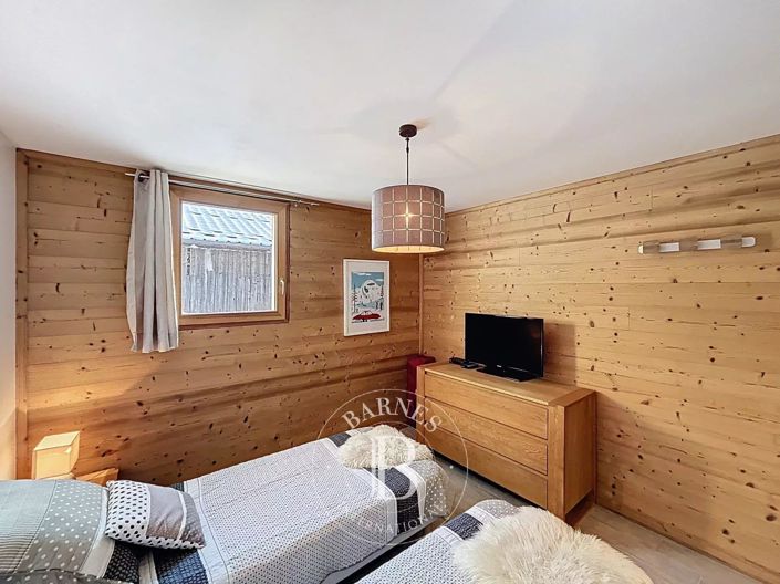 Image No.44-5 Bed House for sale