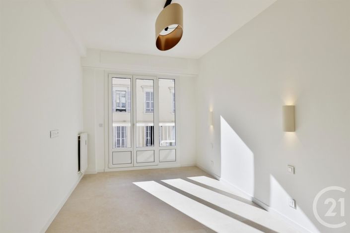 Image No.5-Appartement de 2 chambres à vendre à Nice