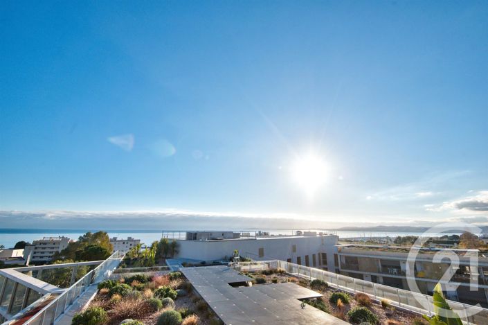 Image No.10-3 Bed Apartment for sale