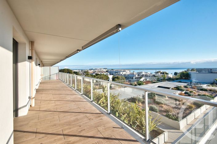 Image No.12-3 Bed Apartment for sale