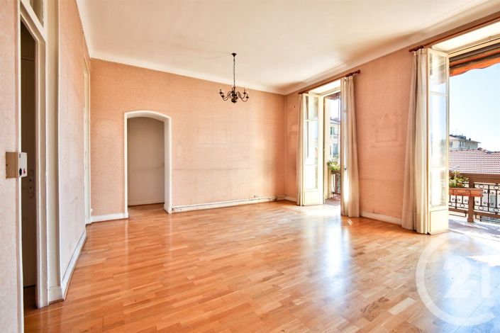 Image No.2-Appartement de 2 chambres à vendre à Nice