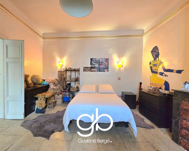 Image No.6-4 Bed House for sale