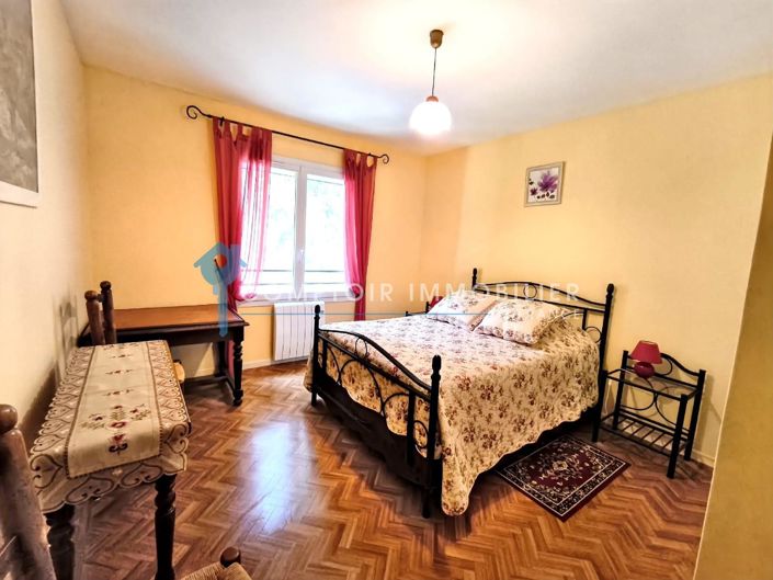 Image No.12-5 Bed House for sale