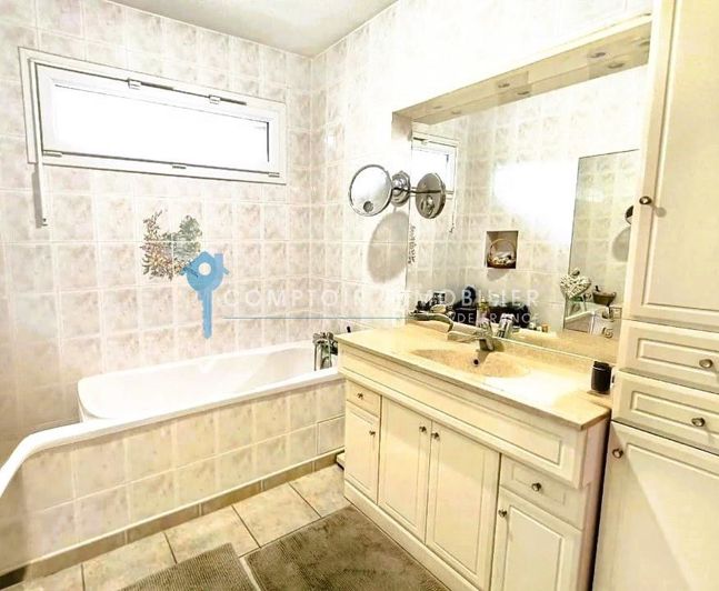 Image No.13-5 Bed House for sale