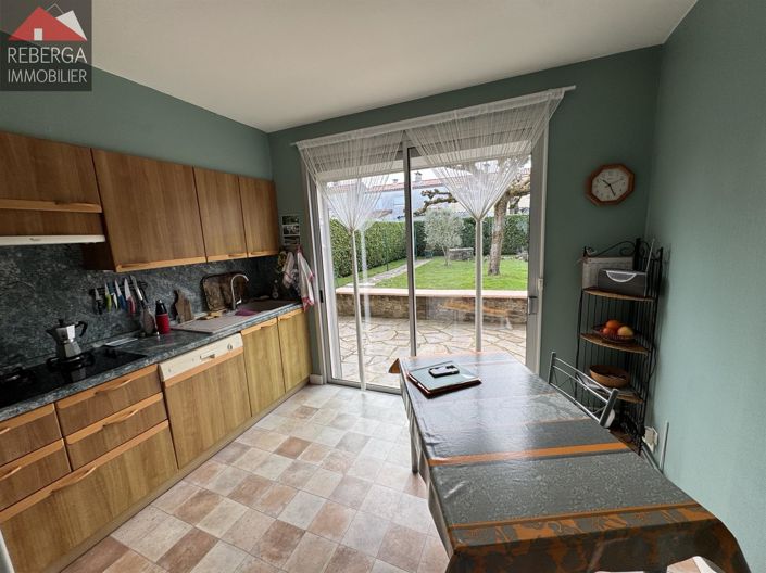 Image No.3-4 Bed House for sale