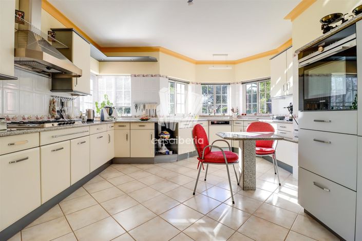 Image No.15-3 Bed House for sale