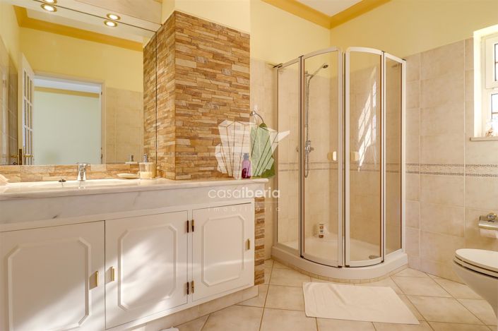 Image No.30-3 Bed House for sale