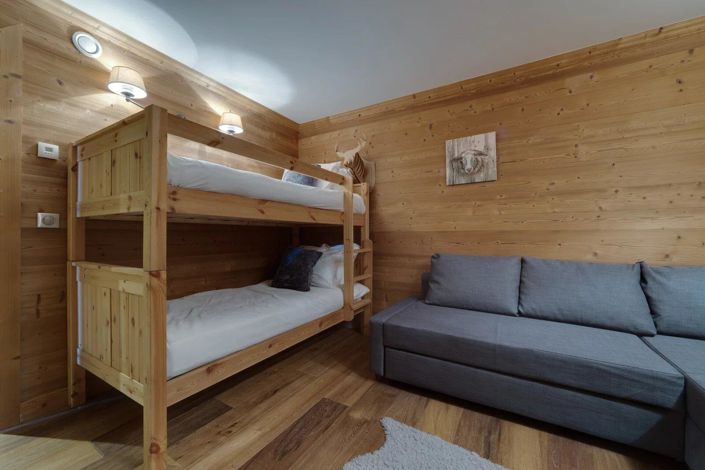 Image No.15-4 Bed House for sale