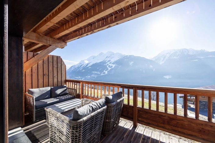 Image No.3-4 Bed House for sale