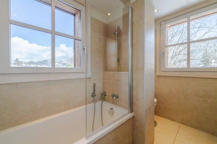 Image No.6-4 Bed House for sale