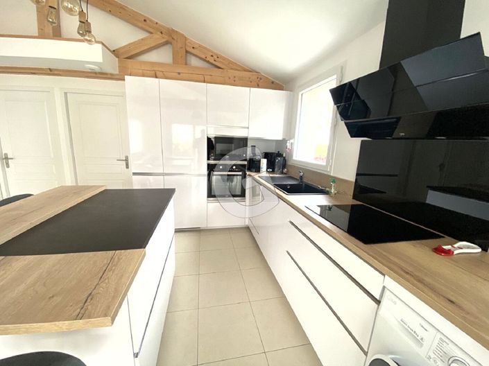 Image No.7-2 Bed House for sale