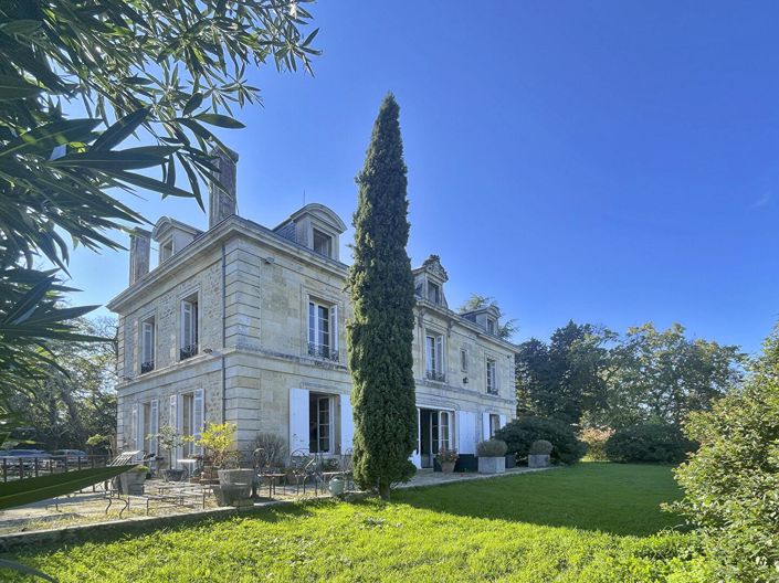 Image No.2-Propriété de 9 chambres à vendre à Bordeaux