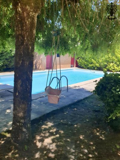 Image No.3-4 Bed House for sale