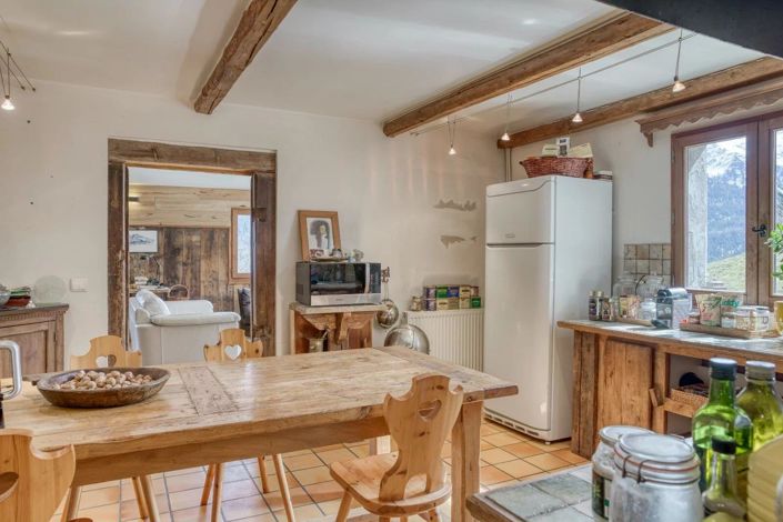 Image No.6-6 Bed House for sale