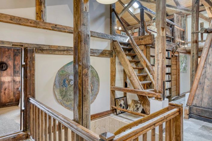 Image No.8-6 Bed House for sale