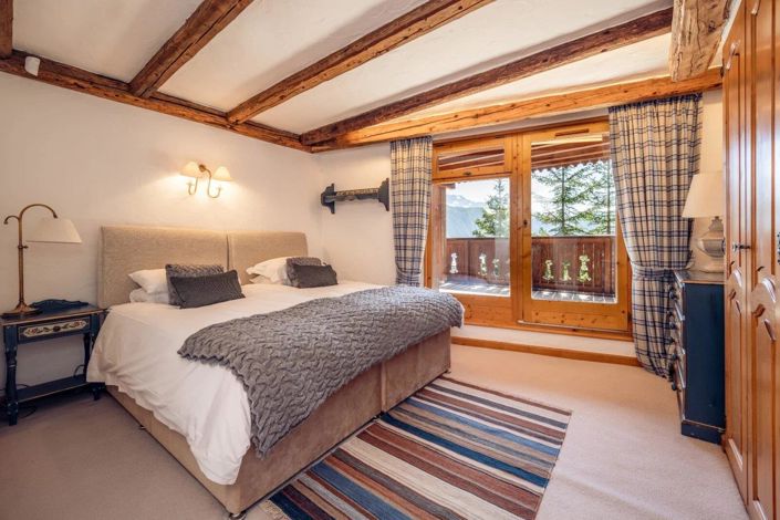 Image No.10-6 Bed House for sale