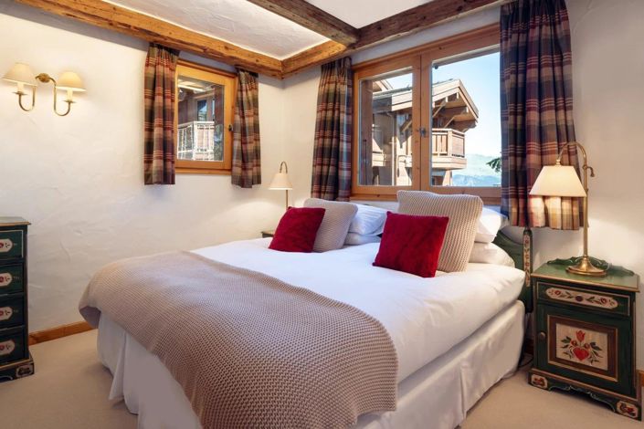 Image No.7-6 Bed House for sale