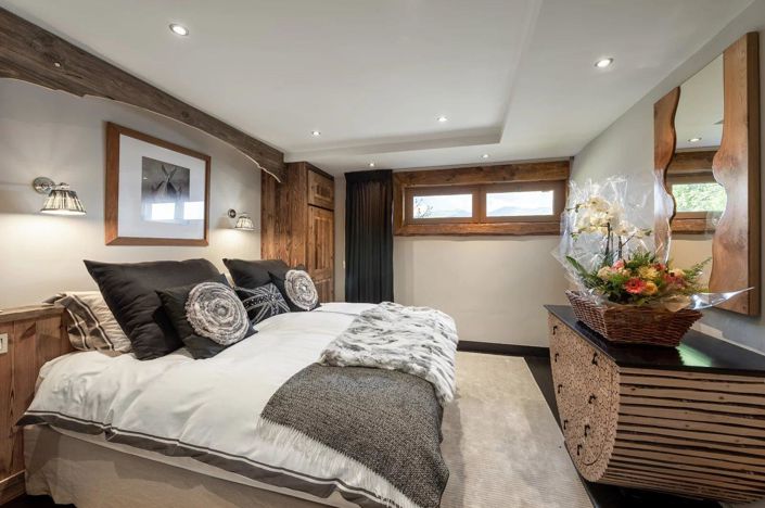 Image No.6-5 Bed House for sale