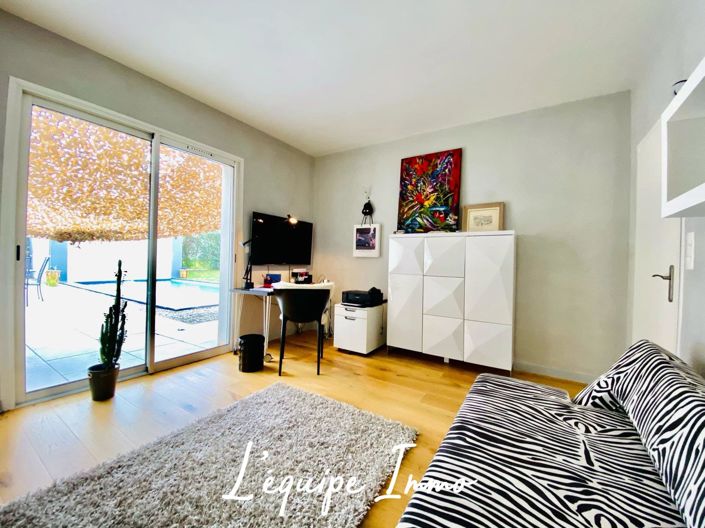 Image No.7-3 Bed House for sale