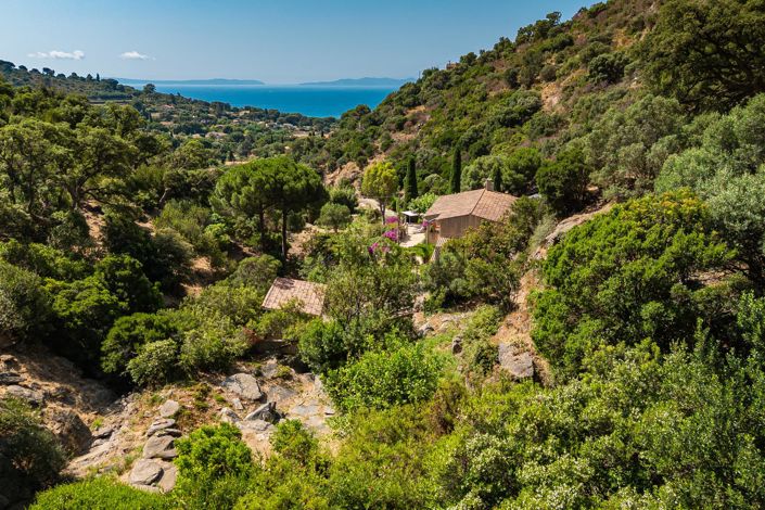 Image No.3-6 Bed House for sale