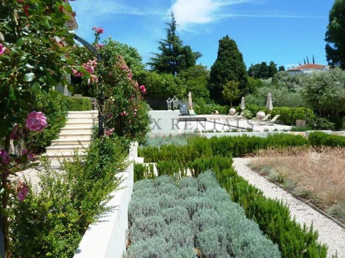 Image No.2-6 Bed House for sale