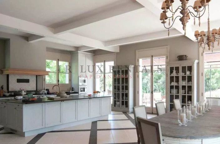 Image No.6-6 Bed House for sale