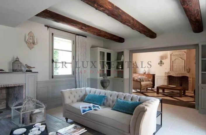 Image No.8-6 Bed House for sale