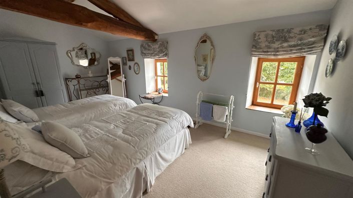 Image No.16-5 Bed House for sale