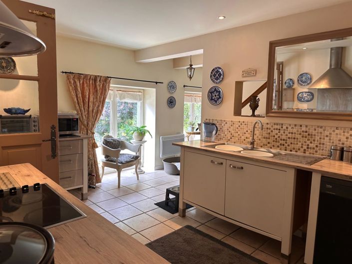 Image No.5-5 Bed House for sale