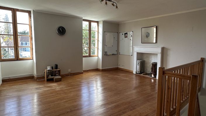 Image No.11-6 Bed House for sale