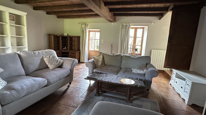 Image No.13-6 Bed House for sale