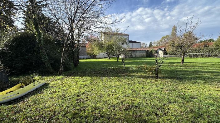 Image No.25-6 Bed House for sale