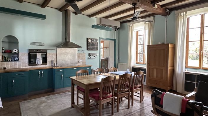 Image No.8-6 Bed House for sale