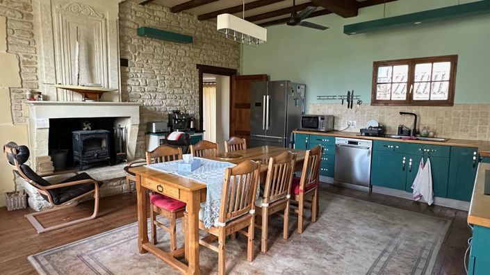 Image No.9-6 Bed House for sale