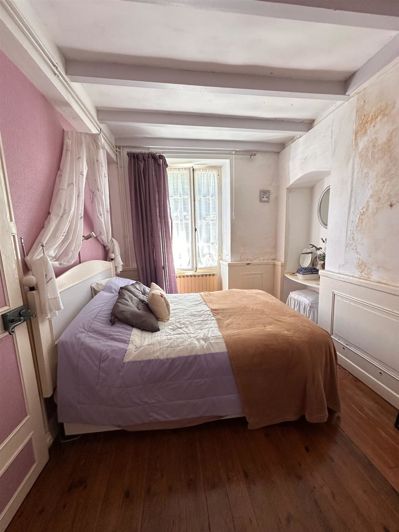 Image No.11-3 Bed House for sale