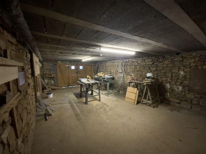 Image No.20-3 Bed House for sale