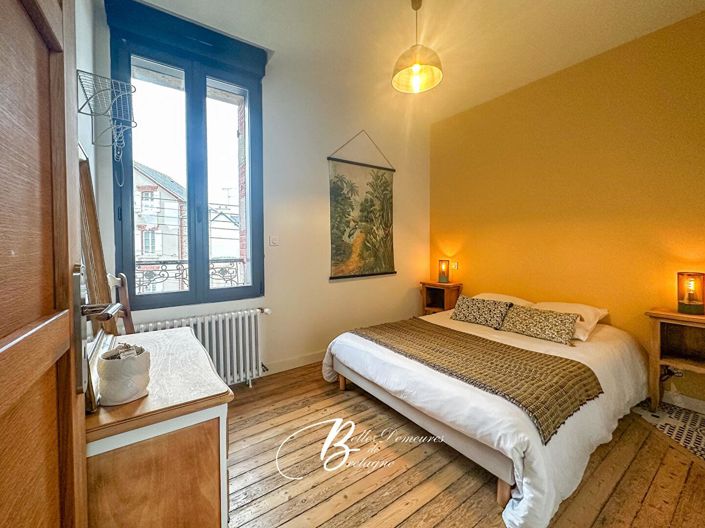 Image No.10-5 Bed House for sale