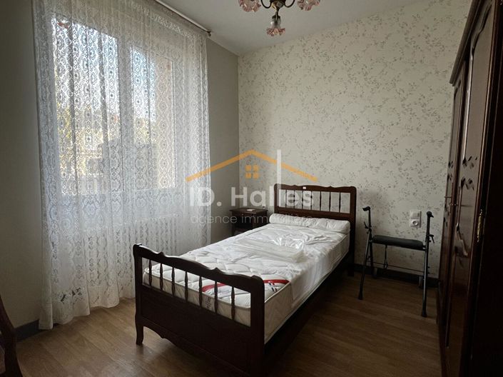 Image No.3-3 Bed House for sale