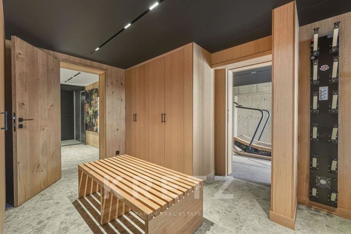 Image No.18-6 Bed House for sale