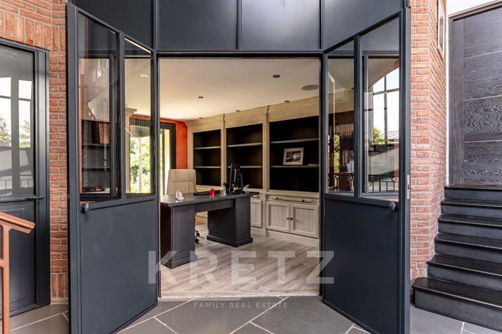 Image No.17-4 Bed House for sale